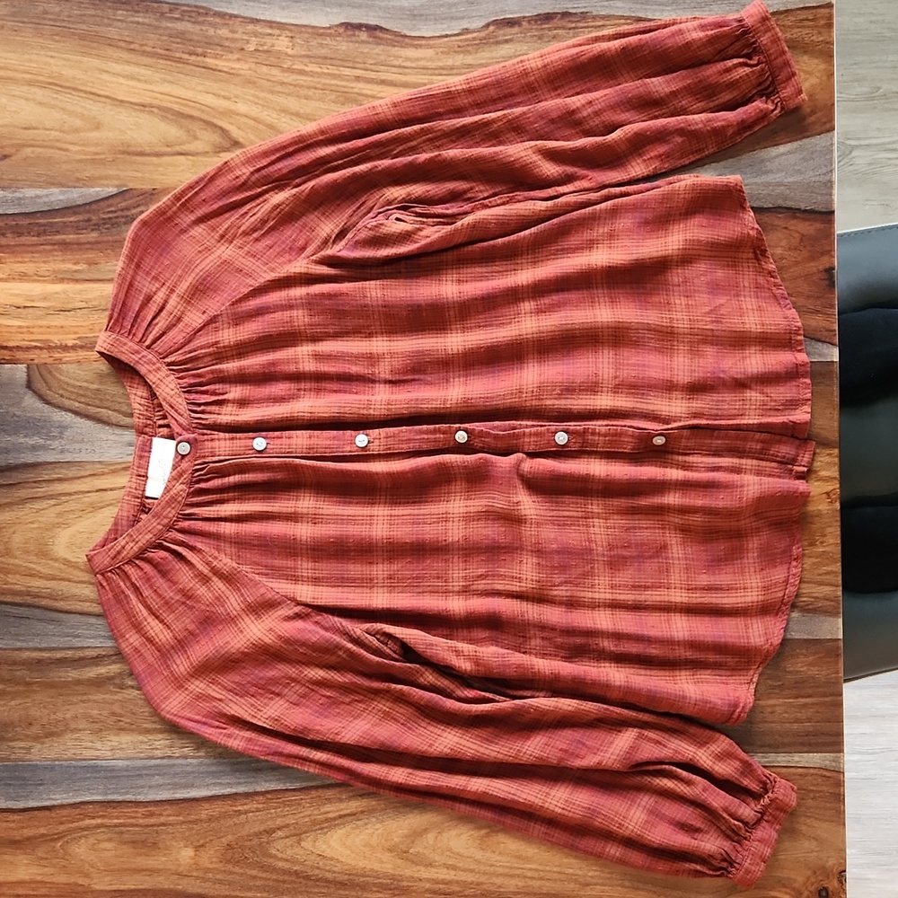 Ladies Button Down Shirt, Pretty Rusty Plaid, Universal Thread, Size Small - Picture 3 of 7